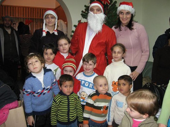 StartEvo-Craciun-Special-2007-La copii la Fundatie61
